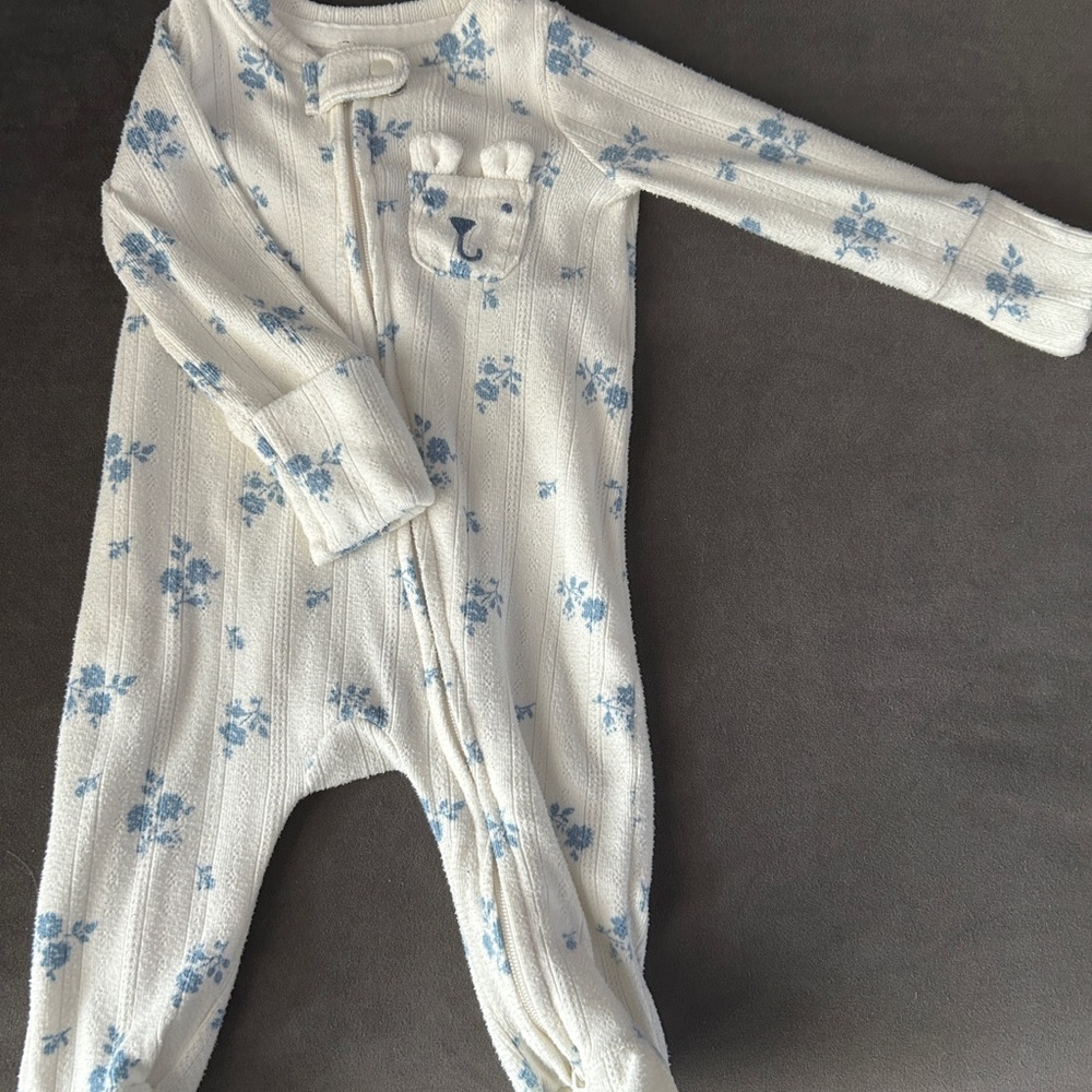 BABY GAP White One-Piece Footed Sleeper with Light Blue Floral Print